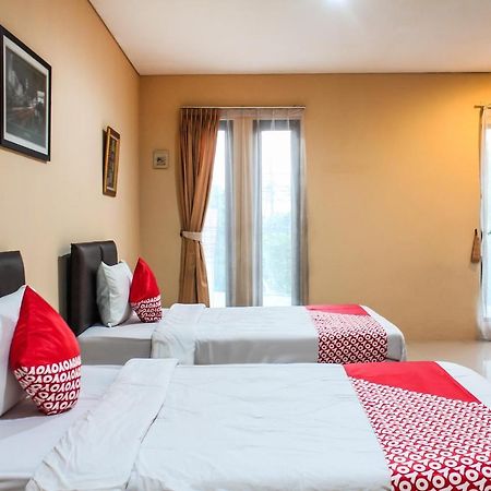 Oyo 968 Tirthankara Residence Джакарта Экстерьер фото