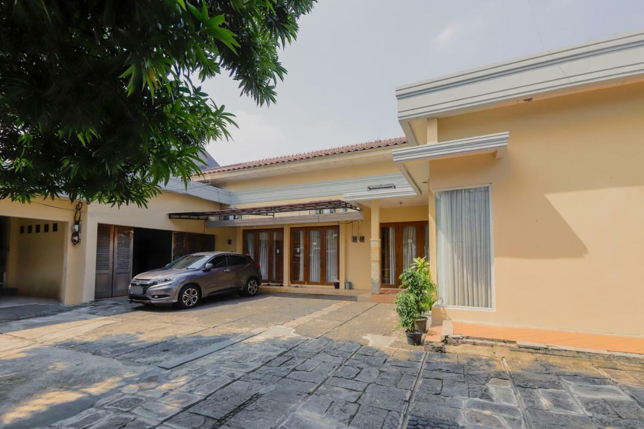 Oyo 968 Tirthankara Residence Джакарта Экстерьер фото